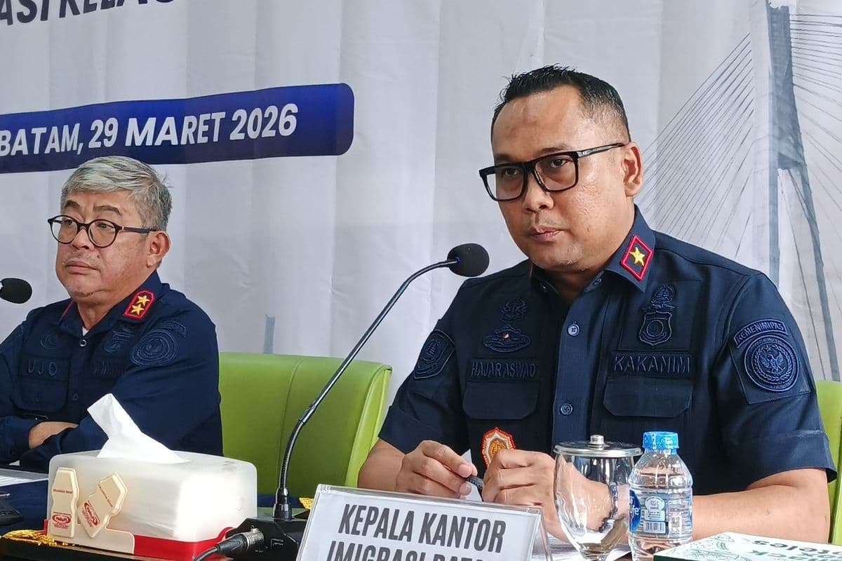 4 Immigration Officers in Batam Dismissed Temporarily and Put Under Investigation