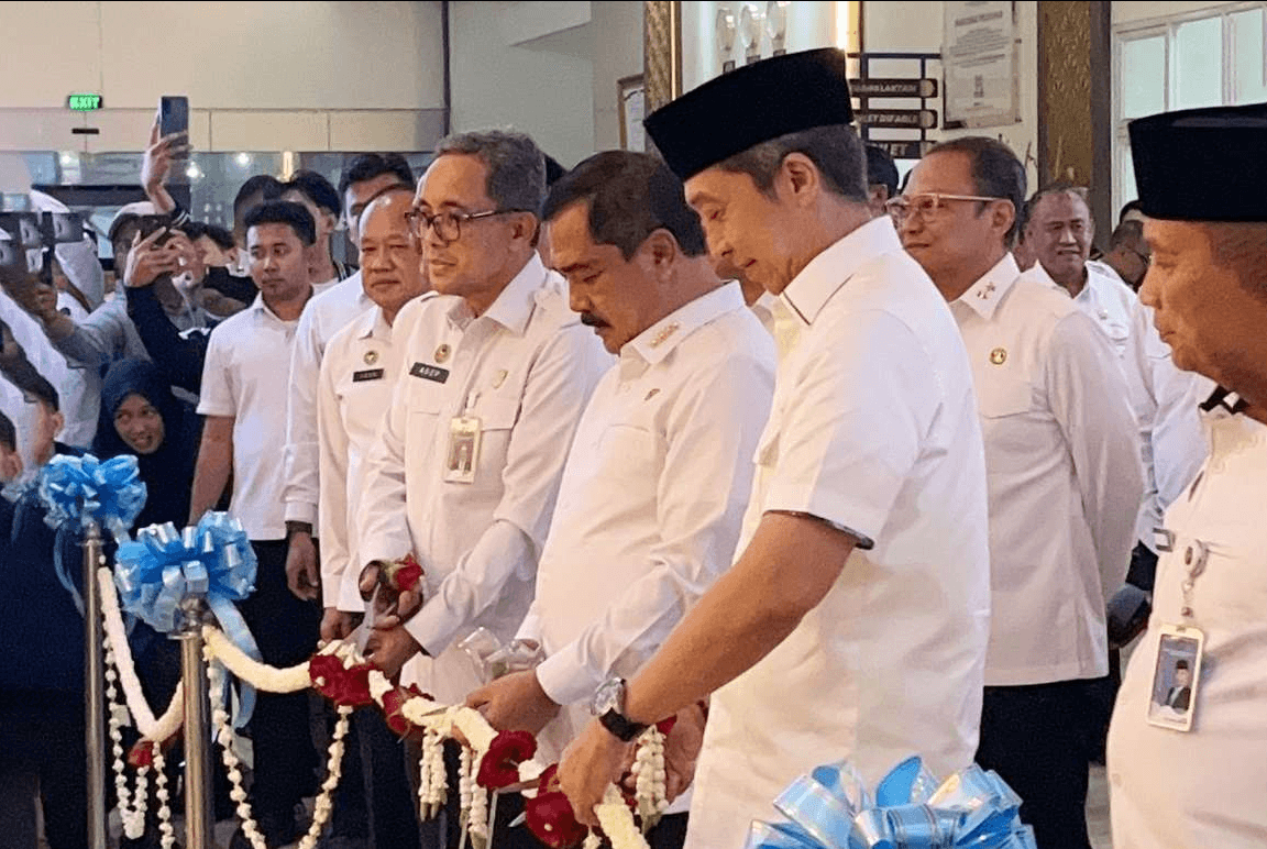 Minister of Immigration and Corrections Inaugurates Inmate Product Gallery at Bogor Immigration Office